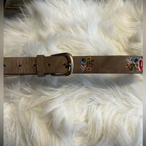 Women’s Mocha Belt with Flowers Size L 40.5”